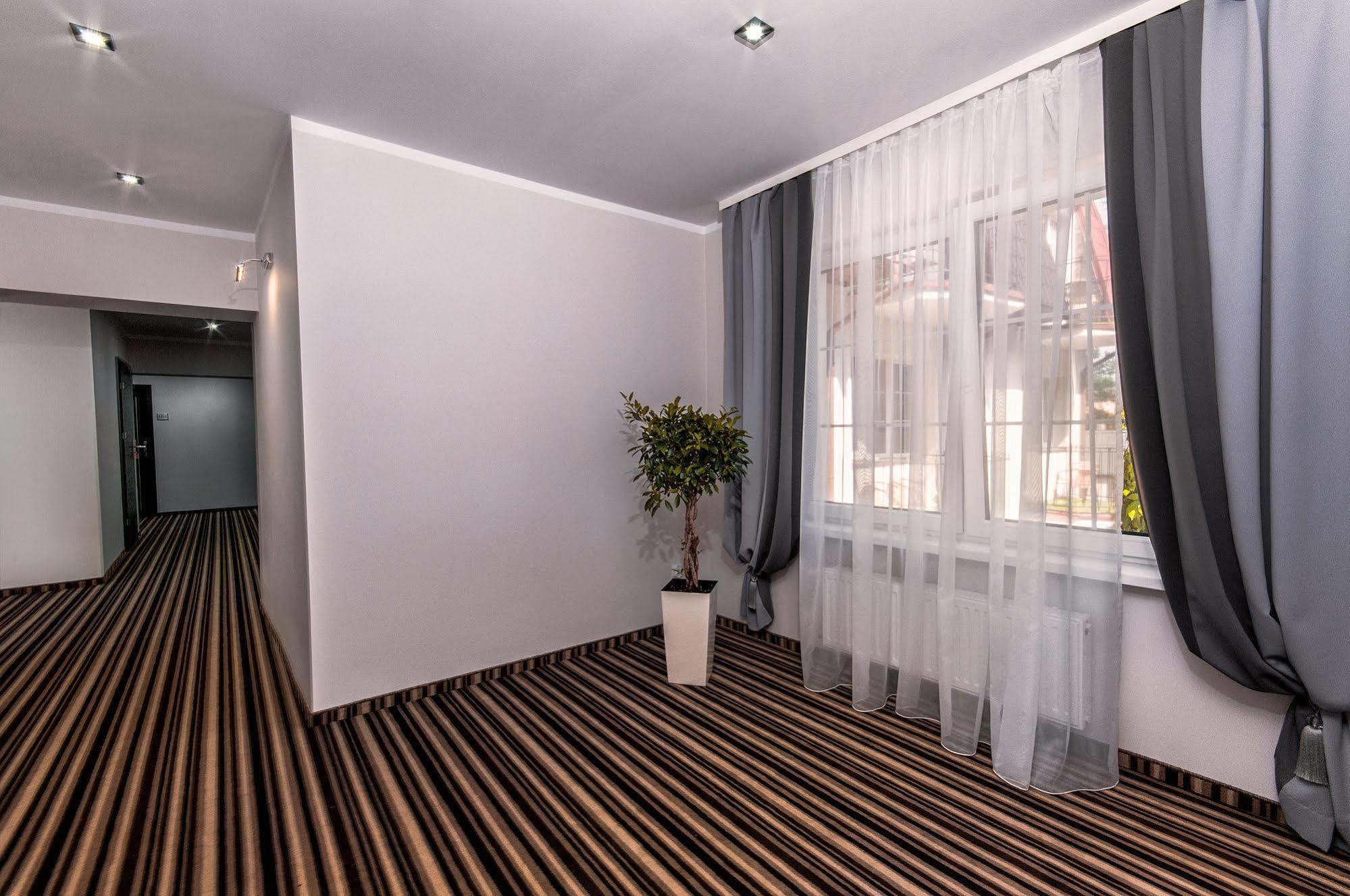 New Corner Hotel Niechorze Ngoại thất bức ảnh
