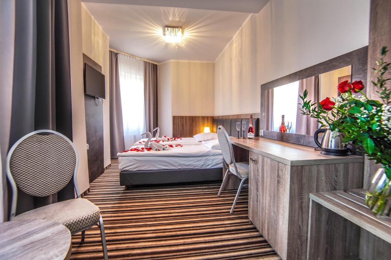 New Corner Hotel Niechorze Ngoại thất bức ảnh