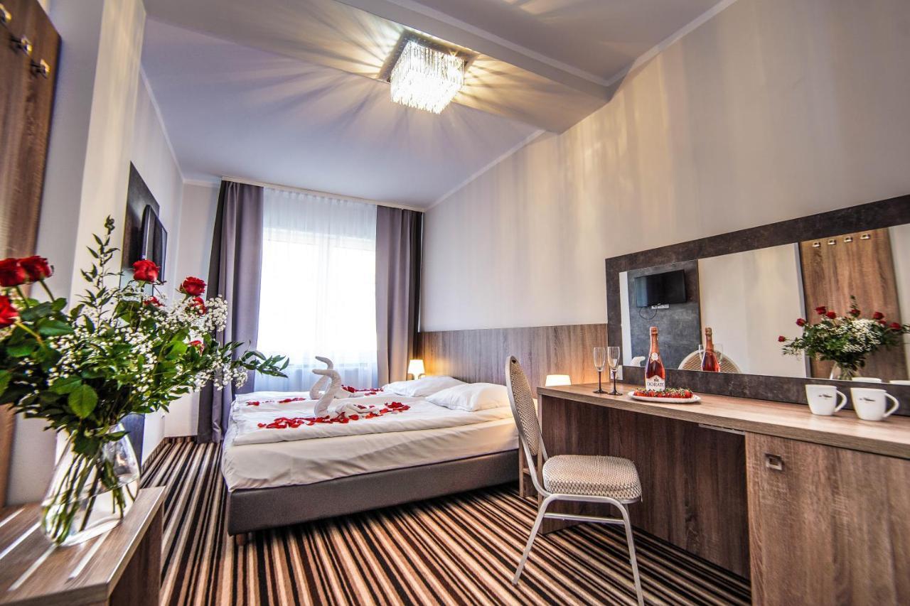 New Corner Hotel Niechorze Ngoại thất bức ảnh